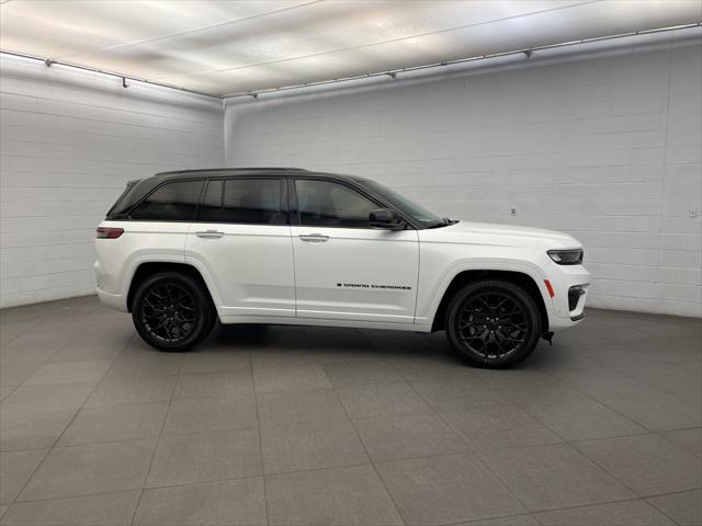 2025 Jeep Grand Cherokee GRAND CHEROKEE SUMMIT RESERVE 4X4