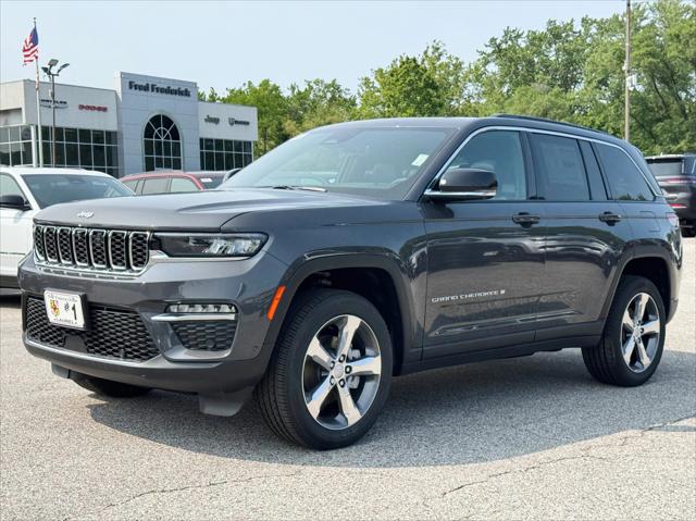 2025 Jeep Grand Cherokee GRAND CHEROKEE LIMITED 4X4