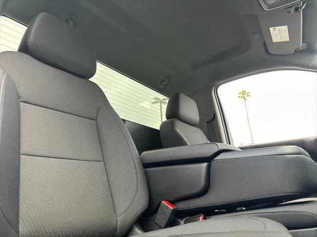 2025 GMC Sierra 2500HD 4WD Regular Cab Long Bed Pro