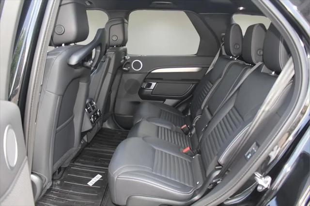 2025 Land Rover Discovery P300 Dynamic SE