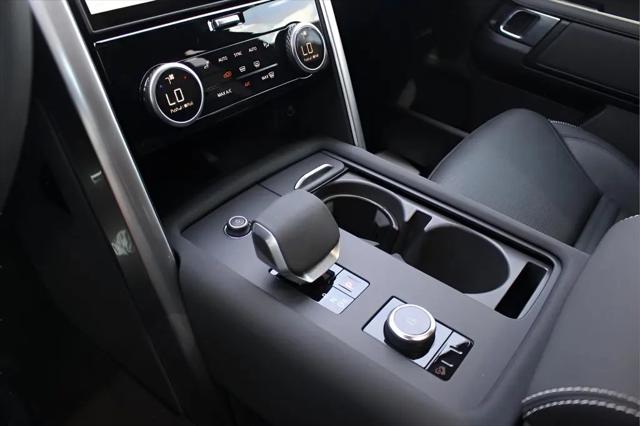 2025 Land Rover Discovery P300 Dynamic SE