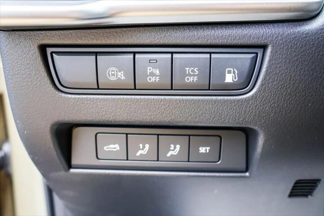 2025 Mazda CX-70 Premium Package