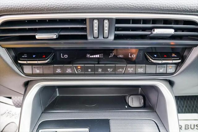 2025 Mazda CX-70 Premium Package