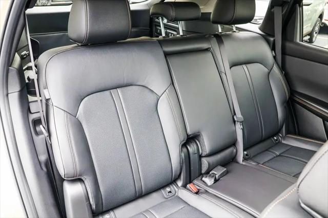 2025 Mazda CX-70 Premium Package