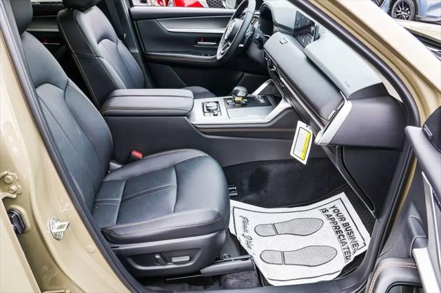 2025 Mazda CX-70 Premium Package