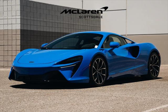 2023 McLaren Artura TechLux