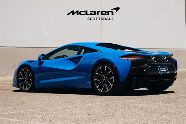 2023 McLaren Artura TechLux