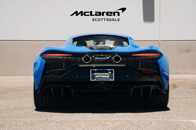2023 McLaren Artura TechLux