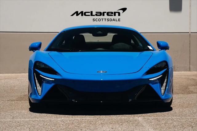 2023 McLaren Artura TechLux