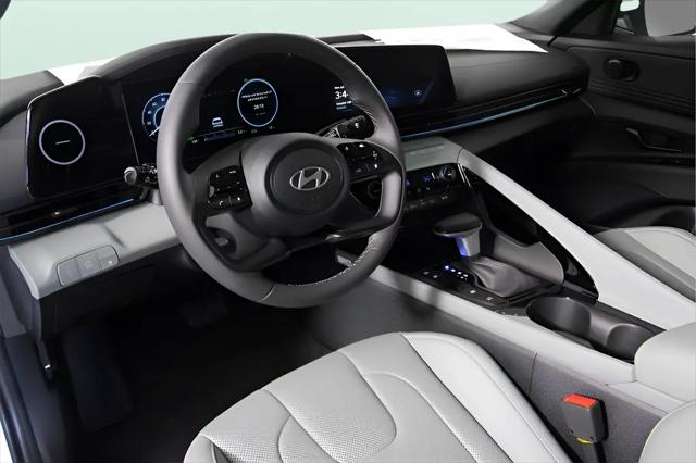 2025 Hyundai Elantra Hybrid Limited