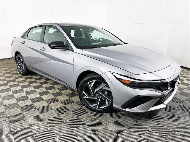 2025 Hyundai Elantra SEL Sport for sale in Davenport, IA