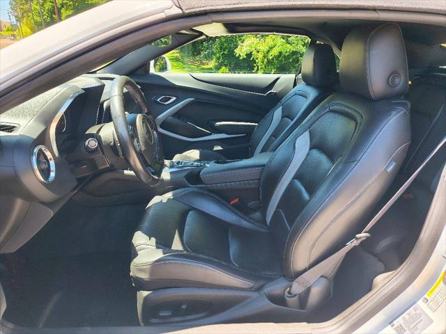 2023 Chevrolet Camaro RWD Convertible 2LT