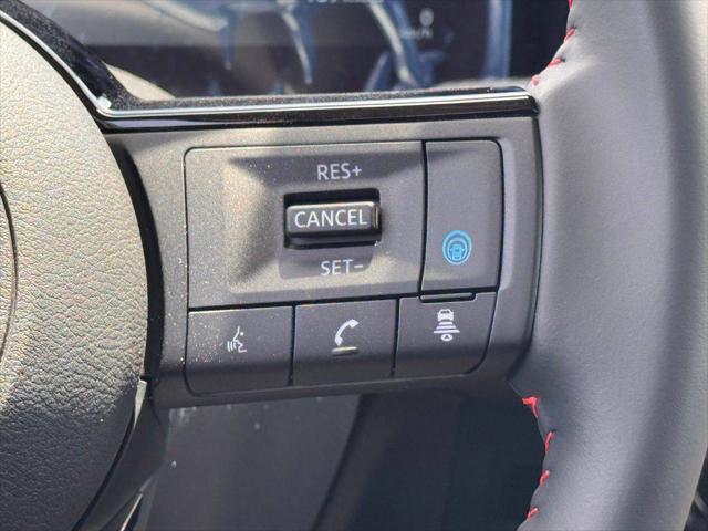 2025 Nissan Kicks SR FWD