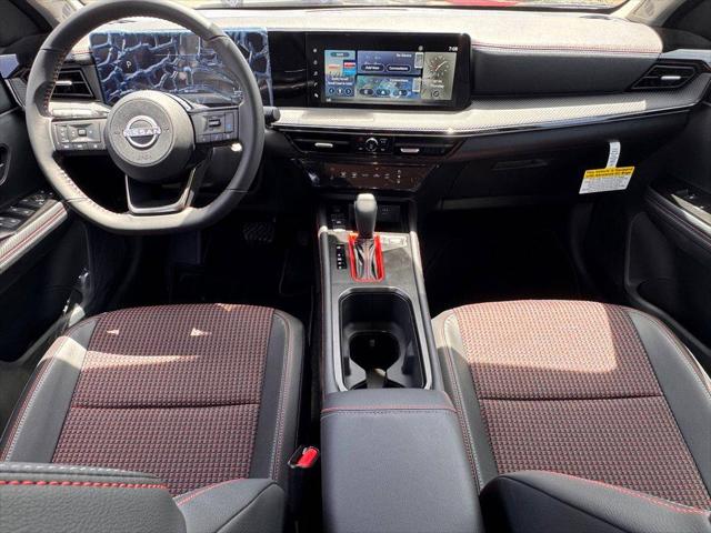 2025 Nissan Kicks SR FWD