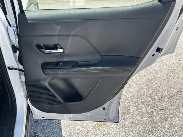 2025 Nissan Kicks SR FWD