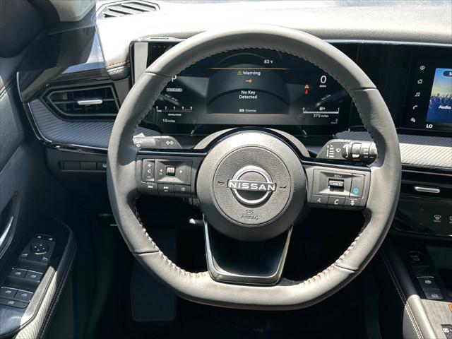 2025 Nissan Kicks SR FWD