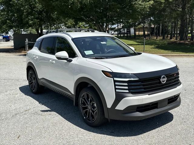 2025 Nissan Kicks SR FWD