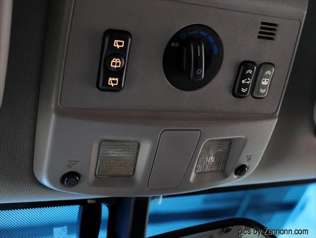 2007 Cadillac SRX V8