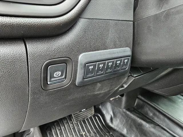 2025 Chevrolet Silverado 2500HD 4WD Crew Cab Long Bed Work Truck