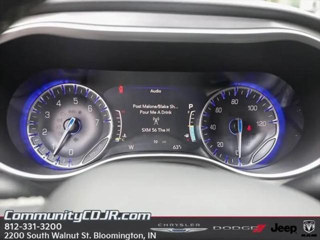 2025 Chrysler Voyager LX