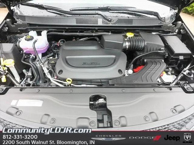 2025 Chrysler Voyager LX