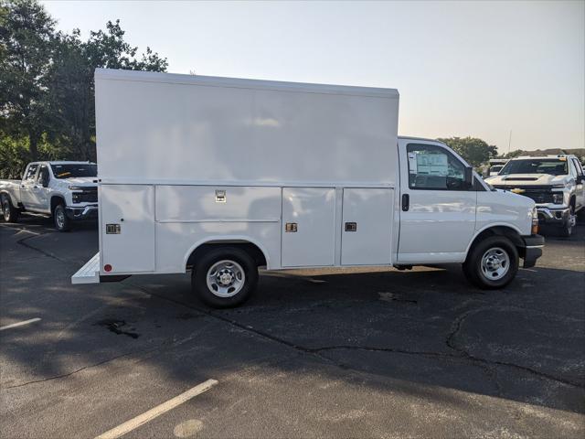 2025 Chevrolet Express Cutaway Work Van