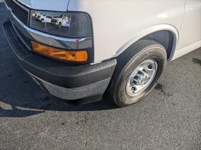 2025 Chevrolet Express Cutaway Work Van