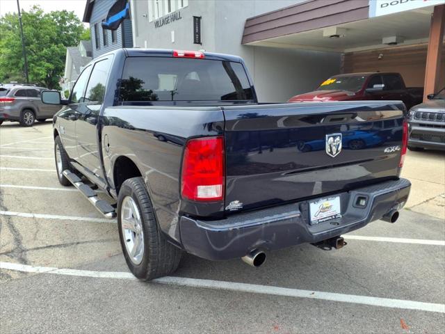 2017 RAM 1500 Express Crew Cab 4x4 57 Box