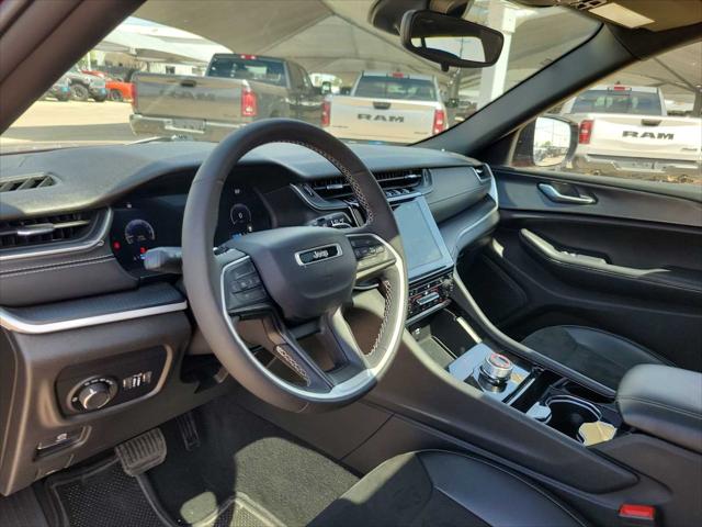 2023 Jeep Grand Cherokee Altitude 4x2
