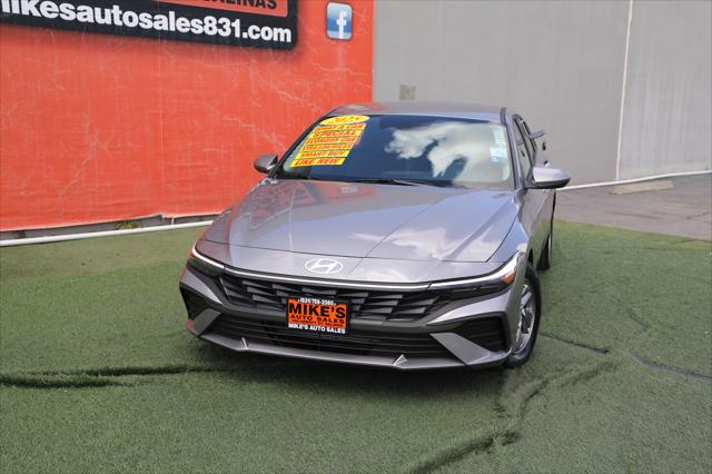 2025 Hyundai Elantra SE