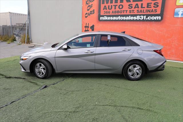 2025 Hyundai Elantra SE