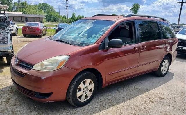 2005 Toyota Sienna LE for sale in Kansas City, KS