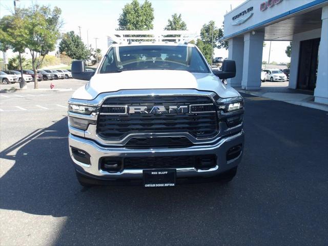 2025 RAM Ram 3500 Chassis Cab RAM 3500 TRADESMAN CREW CAB CHASSIS 4X4 60 CA 2025 RAM Ram 3500 Chassis Cab RAM 3500 TRADESMAN CREW CAB CHASSIS 4X4 60 CA