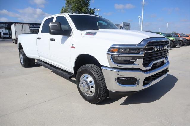2025 RAM Ram 3500 RAM 3500 TRADESMAN CREW CAB 4X4 8 BOX
