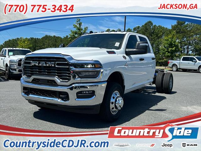 2025 RAM Ram 3500 Chassis Cab RAM 3500 TRADESMAN CREW CAB CHASSIS 4X4 60 CA
