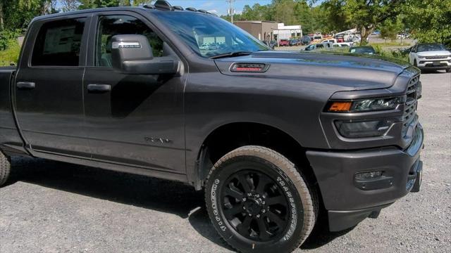 2025 RAM Ram 3500 RAM 3500 BIG HORN CREW CAB 4X4 64 BOX 2025 RAM Ram 3500 RAM 3500 BIG HORN CREW CAB 4X4 64 BOX