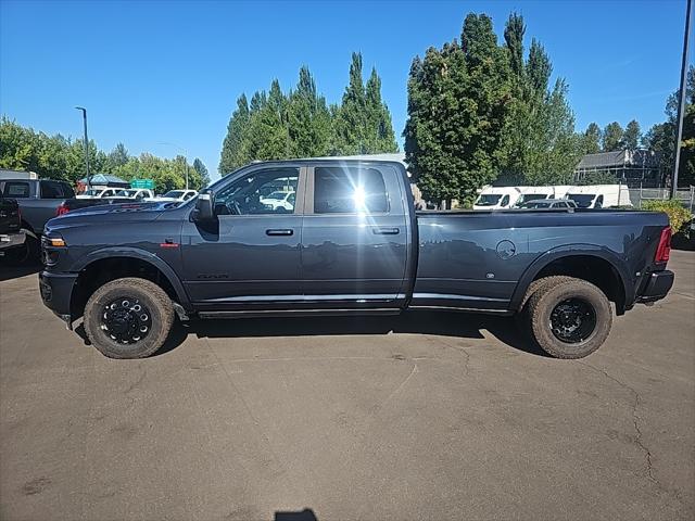 2025 RAM Ram 3500 RAM 3500 LIMITED CREW CAB 4X4 8 BOX 2025 RAM Ram 3500 RAM 3500 LIMITED CREW CAB 4X4 8 BOX