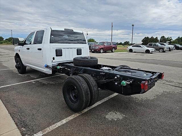 2025 RAM Ram 3500 Chassis Cab RAM 3500 TRADESMAN CREW CAB CHASSIS 4X4 60 CA