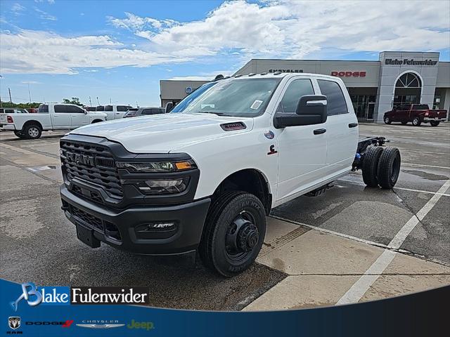 2025 RAM Ram 3500 Chassis Cab RAM 3500 TRADESMAN CREW CAB CHASSIS 4X4 60 CA