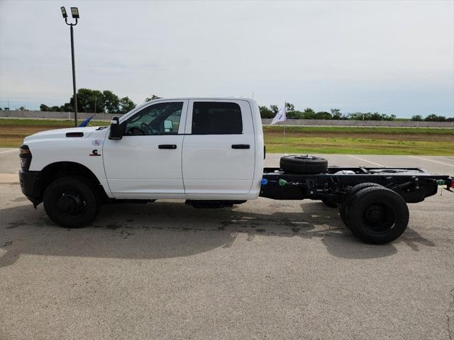 2025 RAM Ram 3500 Chassis Cab RAM 3500 TRADESMAN CREW CAB CHASSIS 4X4 60 CA