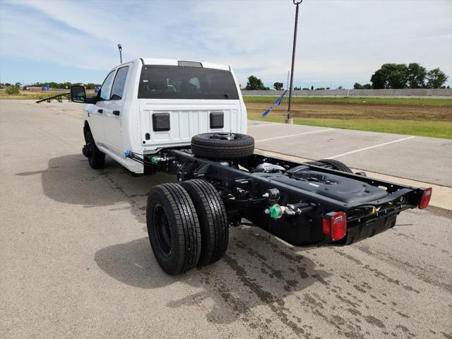 2025 RAM Ram 3500 Chassis Cab RAM 3500 TRADESMAN CREW CAB CHASSIS 4X4 60 CA