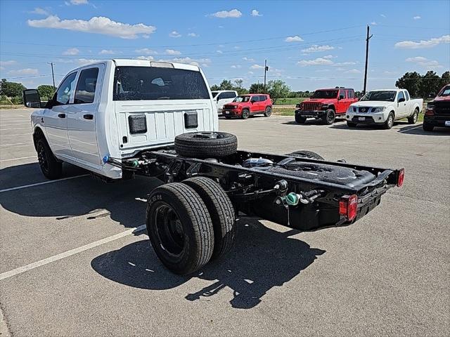 2025 RAM Ram 3500 Chassis Cab RAM 3500 TRADESMAN CREW CAB CHASSIS 4X4 60 CA