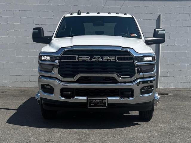 2025 RAM Ram 3500 Chassis Cab RAM 3500 TRADESMAN CREW CAB CHASSIS 4X4 60 CA 2025 RAM Ram 3500 Chassis Cab RAM 3500 TRADESMAN CREW CAB CHASSIS 4X4 60 CA