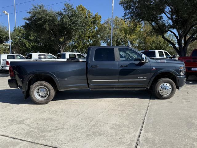 2025 RAM Ram 3500 RAM 3500 LIMITED CREW CAB 4X4 8 BOX 2025 RAM Ram 3500 RAM 3500 LIMITED CREW CAB 4X4 8 BOX