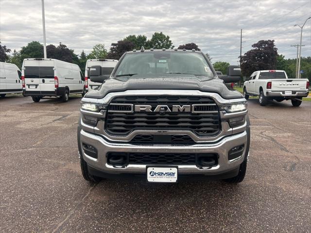 2025 RAM Ram 5500 Chassis Cab RAM 5500 TRADESMAN CHASSIS CREW CAB 4X4 60 CA