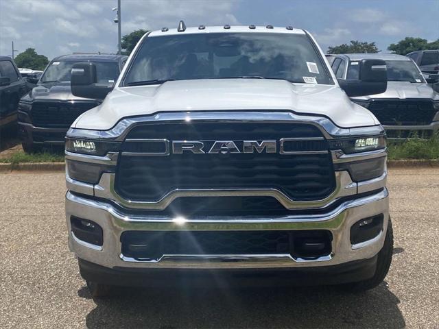 2025 RAM Ram 3500 RAM 3500 TRADESMAN CREW CAB 4X4 8 BOX
