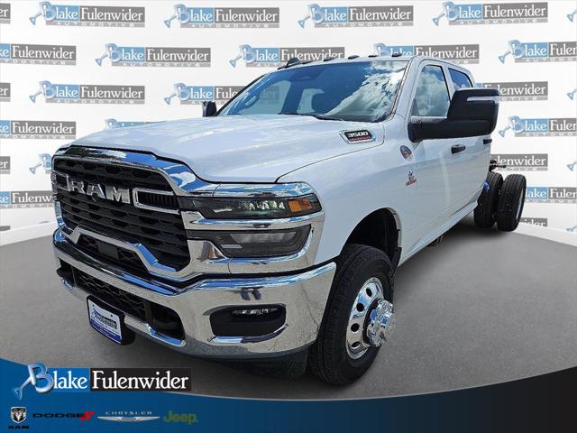 2025 RAM Ram 3500 Chassis Cab RAM 3500 TRADESMAN CREW CAB CHASSIS 4X4 60 CA