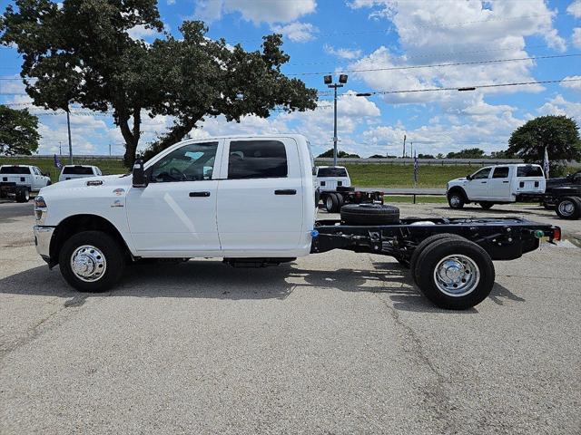 2025 RAM Ram 3500 Chassis Cab RAM 3500 TRADESMAN CREW CAB CHASSIS 4X4 60 CA
