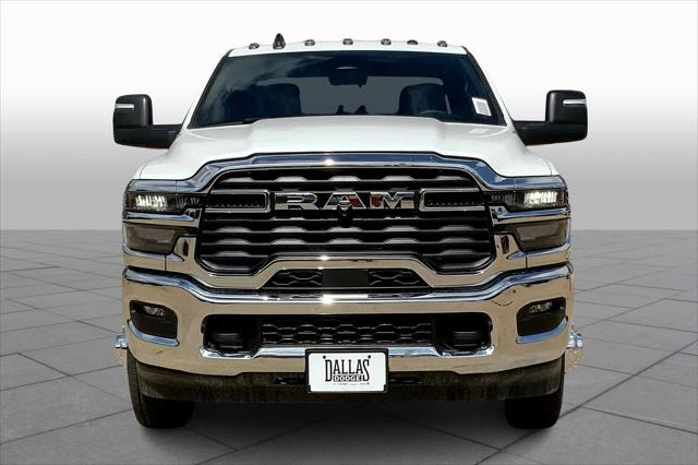 2025 RAM Ram 3500 Chassis Cab RAM 3500 TRADESMAN CREW CAB CHASSIS 4X4 60 CA