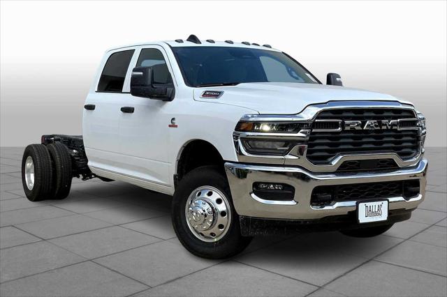 2025 RAM Ram 3500 Chassis Cab RAM 3500 TRADESMAN CREW CAB CHASSIS 4X4 60 CA